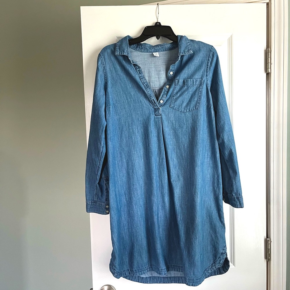 Old Navy maternity denim dress